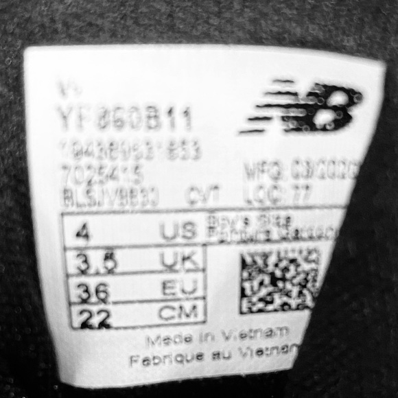 Boy’s-Size 4, barley worn; New Balance, Salomon (sold), ASICS, Land’s End - Picture 7 of 12